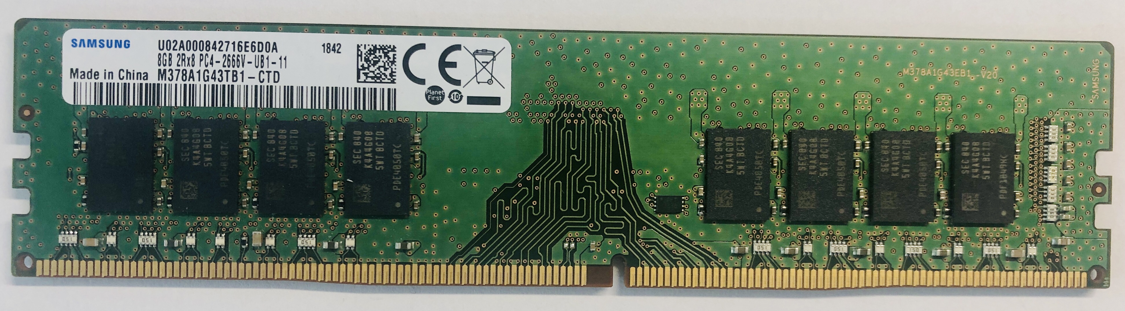 Samsung DDR4 RAM DIMM  8GB 2Rx8 2666MHz / PC4 21300 *gebraucht*